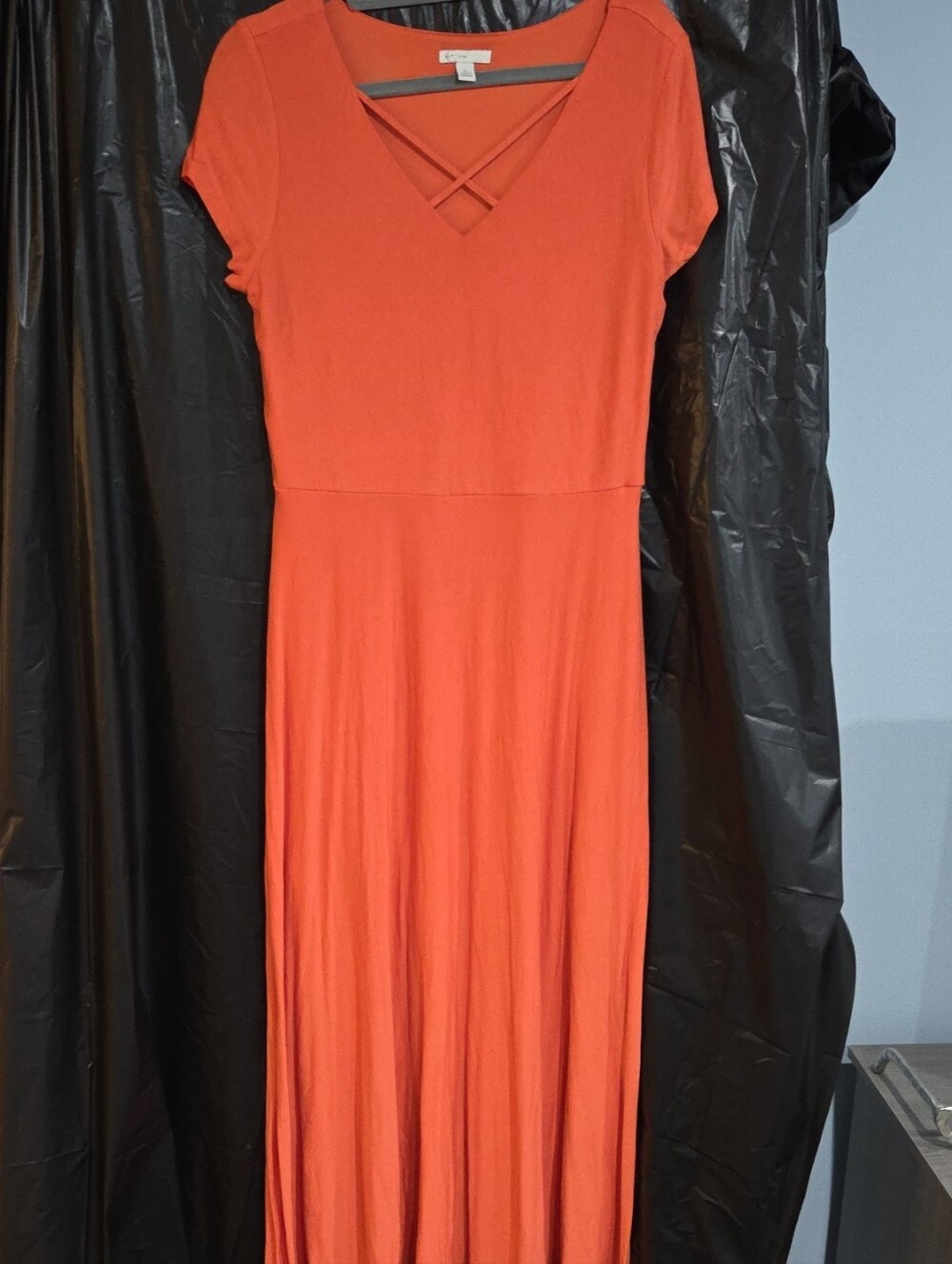 Everyday Crisscross V-Neck Maxi Dress in Rust Orange